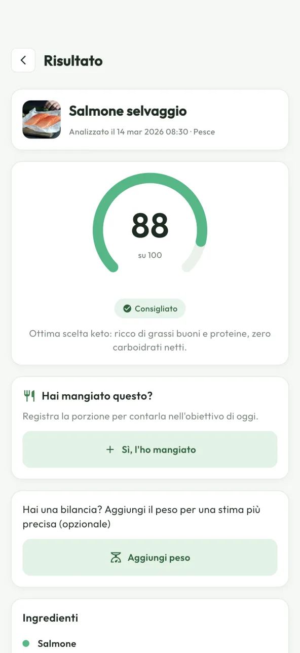 Schermata dell'app èKeto: l'analisi del salmone selvaggio mostra un indice keto di 88 su 100 e il verdetto Consigliato.